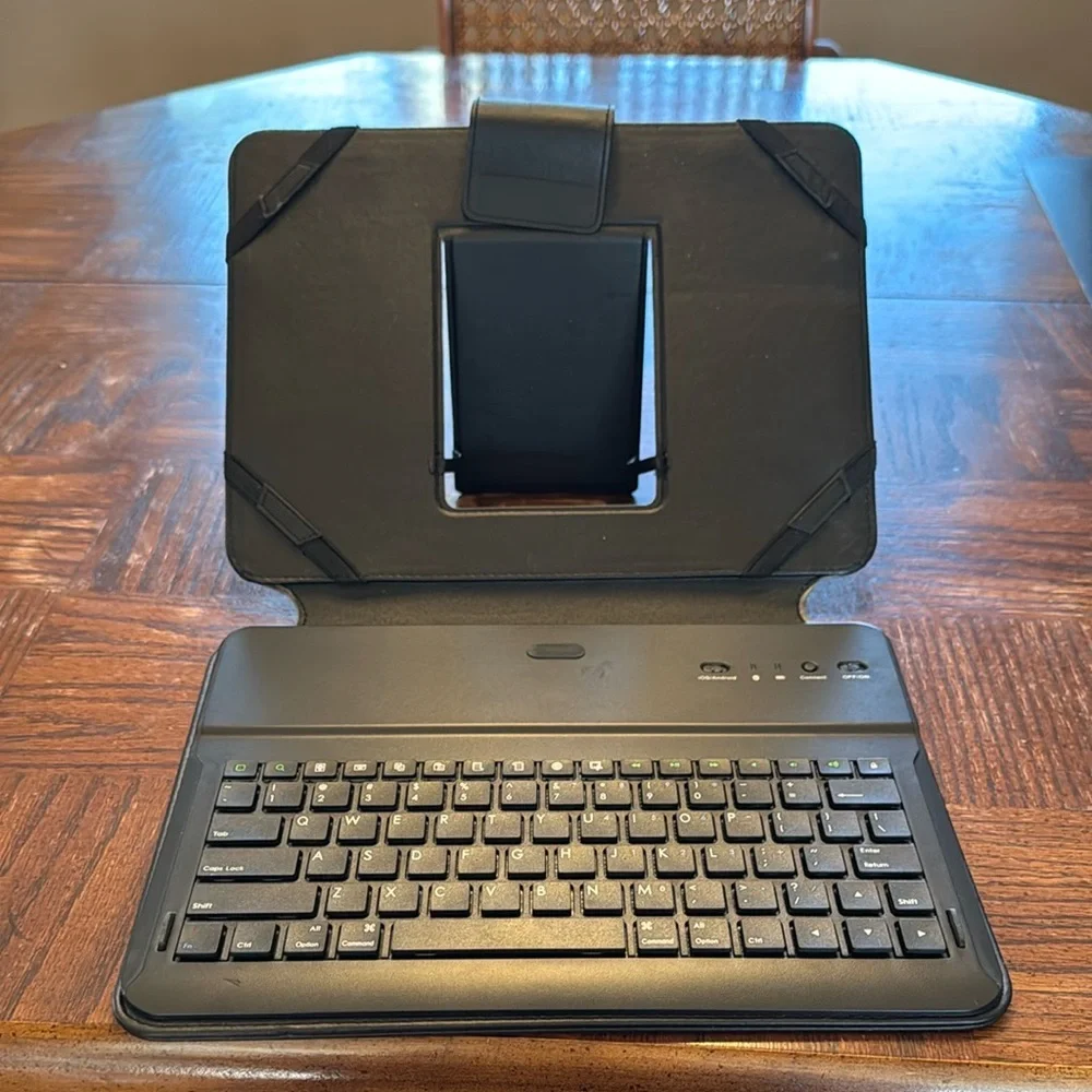 PointMobl Tablet Case & Keyboard